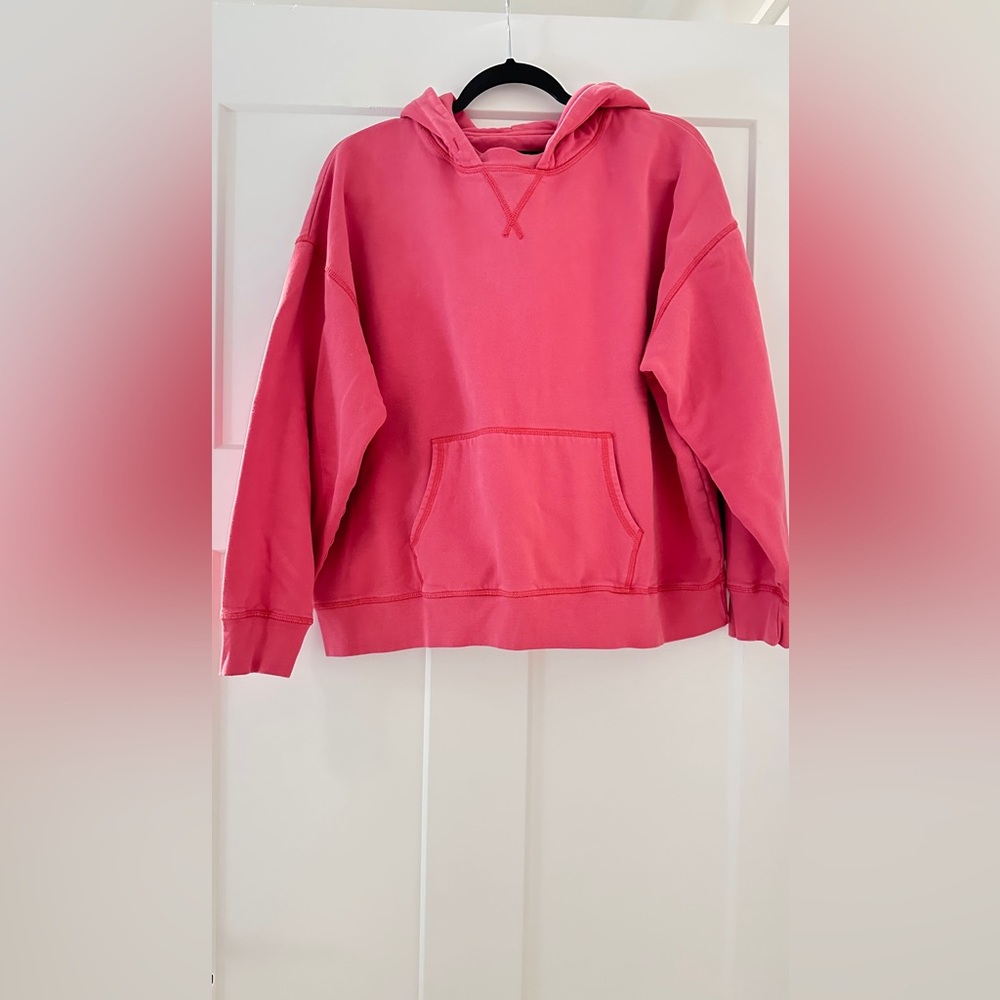 AMERICAN EAGLE HOODIE SIZE MEDIUM.